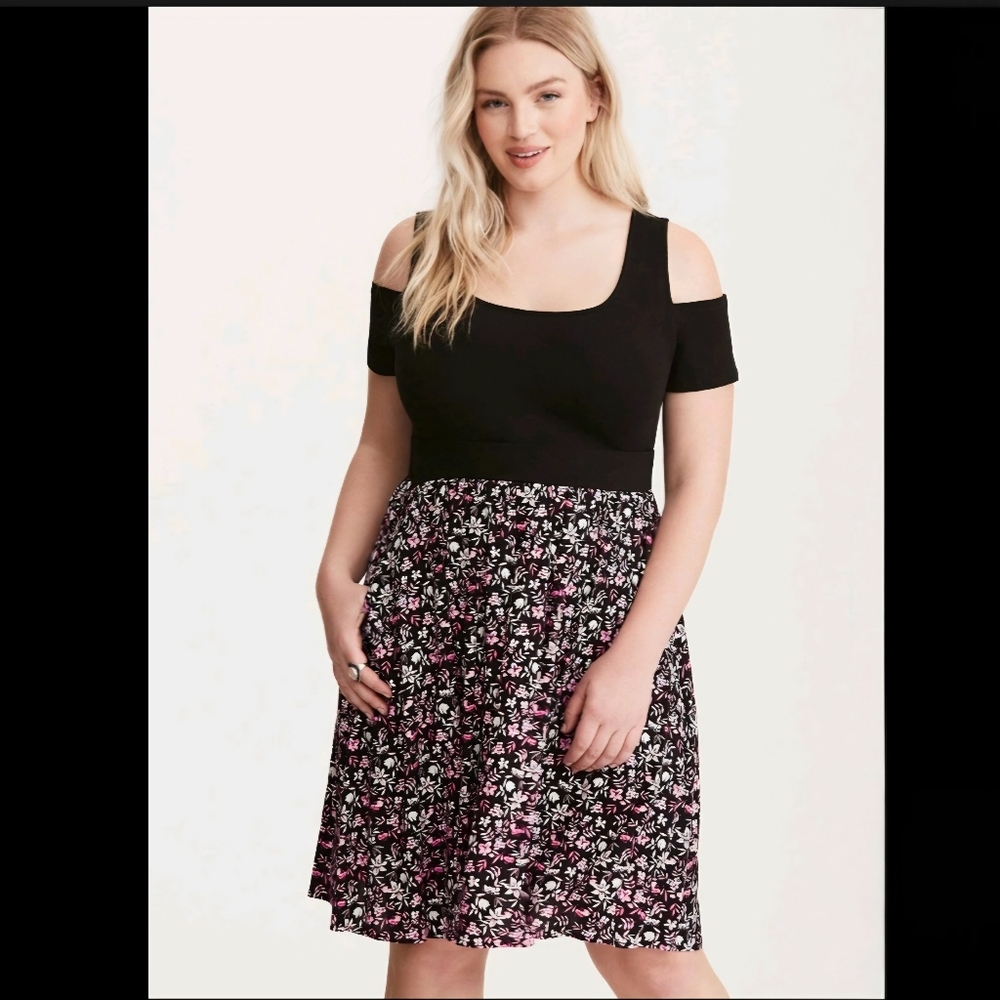 EUC Torrid Cold Shoulder Black and Floral Dress